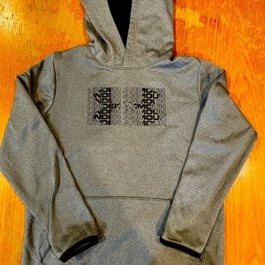 Boys Under Armour hoodie size XL